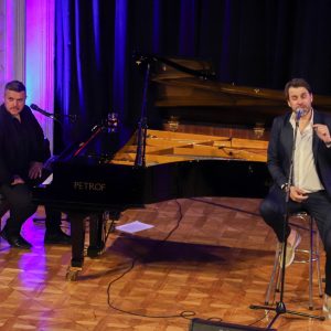 Вечерас на тврђави Кастел: Борис Режак и Марко Милошевић доносе „Вече поезије“ Вечерас на тврђави Кастел: Борис Режак и Марко Милошевић доносе „Вече поезије“