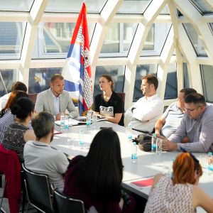 У циљу проналаска најбољег рјешења: Градоначелник разговарао са представницима родитеља дјеце која похађају приватне вртиће