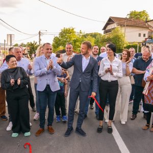 Суботичка улица у новом руху: Градоначелник обишао радове и поручио да ће реконструкција ове улице бити настављена Суботичка улица у новом руху: Градоначелник обишао радове и поручио да ће реконструкција ове улице бити настављена