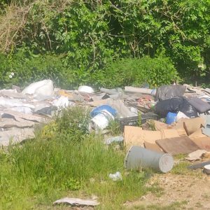 Због све учесталијег непрописног одлагања отпада: Слиједе појачане контроле и издавање прекршајних налога Због све учесталијег непрописног одлагања отпада: Слиједе појачане контроле и издавање прекршајних налога