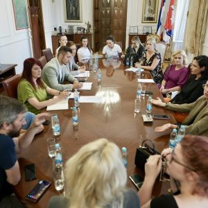 Након састанка са представницима вртића „Звјездица“, градски менаџер поручио: Поскупљење економски неоправдано, Град неће допустити злоупотребу субвенција Након састанка са представницима вртића „Звјездица“, градски менаџер поручио: Поскупљење економски неоправдано, Град неће допустити злоупотребу субвенција