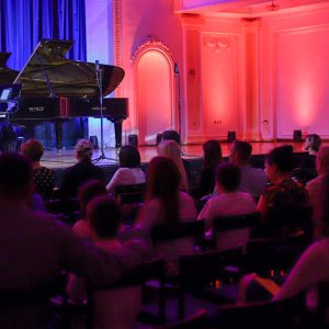 Почело пијанистичко такмичење „Бањалучки бијенале“, присуствовали представници Града Почело пијанистичко такмичење „Бањалучки бијенале“, присуствовали представници Града