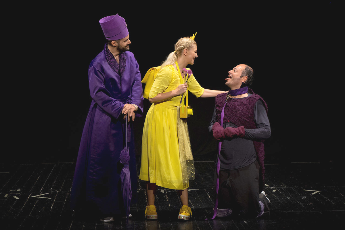  Фото: Невид Театар