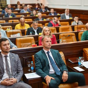 Почела сједница Скупштине Града: У току актуелни час, на предложеном дневном реду и изградња колектора