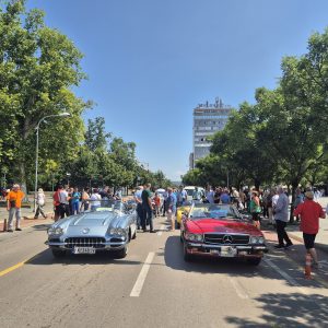 За љубитеље олдтајмера: Велико интересовање суграђана за Међународни олдтајмер кабрио скуп