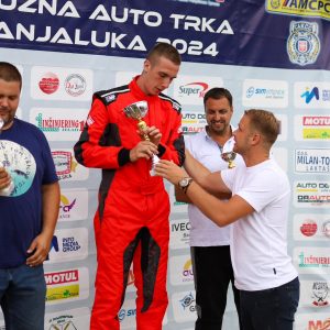 Успјешно завршена Међународна кружна ауто-трка у Залужанима