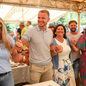 Градоначелник на дружењу Хрвата у Шимићима поручио: Суживот није само могућ, већ и лијеп, у Бањој Луци има мјеста за све Градоначелник на дружењу Хрвата у Шимићима поручио: Суживот није само могућ, већ и лијеп, у Бањој Луци има мјеста за све