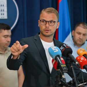 Засједао Штаб, градоначелник: Предузимамо све да одржимо стање стабилним, изазове са водоснабдијевањем има око 4 одсто становништва