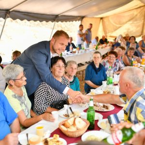 При крају радови на изградњи водовода: Градоначелник присуствовао житној молитви са мјештанима Рацуна При крају радови на изградњи водовода: Градоначелник присуствовао житној молитви са мјештанима Рацуна