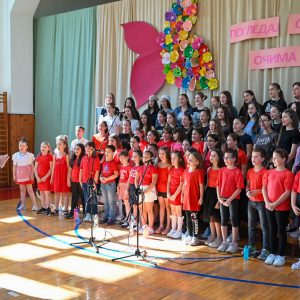 Градоначелник на обиљежавању Дана дјечијих достигнућа у ОШ „Алекса Шантић“, најављена нова улагања у ову школу Градоначелник на обиљежавању Дана дјечијих достигнућа у ОШ „Алекса Шантић“, најављена нова улагања у ову школу