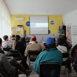 Омладинска размјена у Бањој Луци под називом „Укључивање младих кроз умјетничко изражавање“