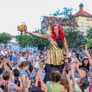 Почео још један „Тротоарт“: Плес, забава и феноменалне акробације у нашем граду