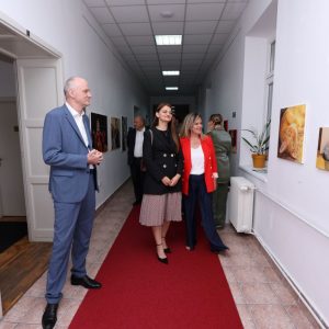 Савјетница Проле на отварању годишње изложбе студентских радова Академије умјетности Универзитета у Бањој Луци
