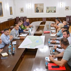 Састанак у Градској управи: О изградњи највећег градског парка и до сада урађеном Састанак у Градској управи: О изградњи највећег градског парка и до сада урађеном