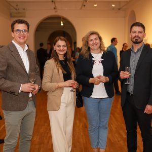 Отворена изложба „States of Statelessness“, присуствовале савјетнице Шукало и Проле Отворена изложба „States of Statelessness“, присуствовале савјетнице Шукало и Проле