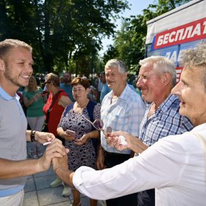 Уручена нова рјешења о легализацији, настављена и подјела картица за бесплатан јавни превоз Уручена нова рјешења о легализацији, настављена и подјела картица за бесплатан јавни превоз