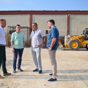 Градоначелник: Уложили смо 35 милиона КМ у водоснабдијевање, урадили смо више од 220 километара водоводне мреже, не одустајемо од пројекта „Туњице 1 и 2“ Градоначелник: Уложили смо 35 милиона КМ у водоснабдијевање, урадили смо више од 220 километара водоводне мреже, не одустајемо од пројекта „Туњице 1 и 2“