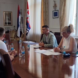 Јачање сарадње на привредно-инвестиционом плану: Градски менаџер разговарао са представницима Удружења Бањалучана у Швајцарској