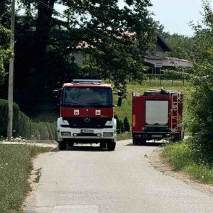 Свакодневно на располагању суграђанима: Екипе Цивилне заштите до сада испоручиле 180 цистерни воде Свакодневно на располагању суграђанима: Екипе Цивилне заштите до сада испоручиле 180 цистерни воде