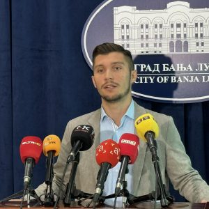 Градски менаџер позвао Скупштину да закаже сједницу: Мјештани поткозарских села имају право на воду Градски менаџер позвао Скупштину да закаже сједницу: Мјештани поткозарских села имају право на воду