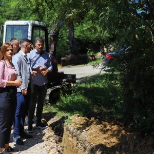 Почели радови: Након вишегодишњег чекања стиже вода у Бранковац Почели радови: Након вишегодишњег чекања стиже вода у Бранковац