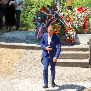 Обиљежено 83 године од страдања Срба у Пријаковцима, парастосу присуствовао градоначелник Обиљежено 83 године од страдања Срба у Пријаковцима, парастосу присуствовао градоначелник