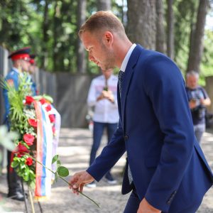 Градоначелник: Битка на Козари симбол је страдања и отпора српског народа у борби против нацистичких и усташких снага Градоначелник: Битка на Козари симбол је страдања и отпора српског народа у борби против нацистичких и усташких снага