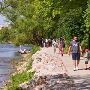 Поводом Свјетског дана срца: Зграда Градске управе у недјељу свијетли у црвеној боји, придружите се шетњи на Бањ брду