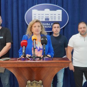 Одржана сједница Штаба за ванредне ситуације: Стање тренутно стабилно, упућен апел за рационално и одговорно трошење воде Одржана сједница Штаба за ванредне ситуације: Стање тренутно стабилно, упућен апел за рационално и одговорно трошење воде