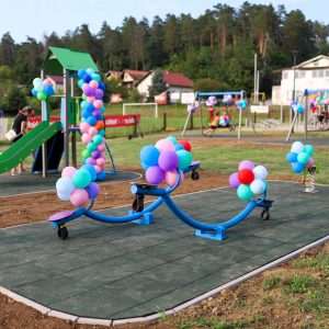 Рекордна улагања: Бања Лука ове године богатија за још десет нових дјечијих игралишта Рекордна улагања: Бања Лука ове године богатија за још десет нових дјечијих игралишта