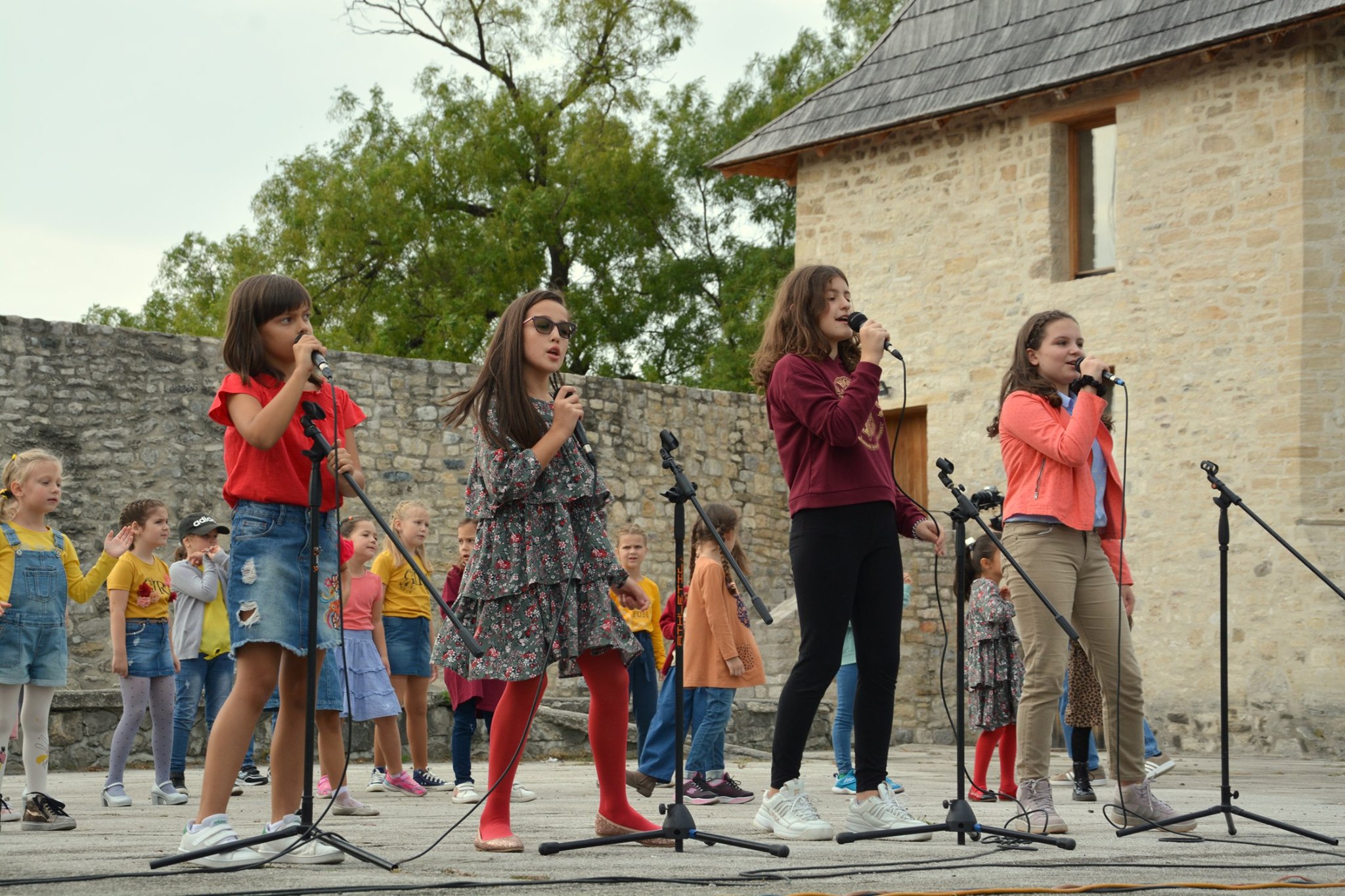  Фото архива 