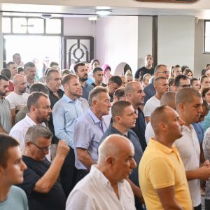 Градоначелник присуствовао молитви у цркви Рођења Пресвете Богородице на Старчевици Градоначелник присуствовао молитви у цркви Рођења Пресвете Богородице на Старчевици