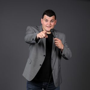 Поклон Града: У суботу стендап шоу „Реци ми да се шалиш“ Горана Винчића Винче на тврђави Кастел