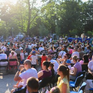 Суграђани исказали велику заинтересованост за „Картице за здраво дјетињство“, преузмите образац
