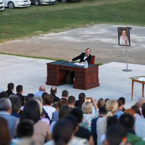 Изведена представа „Јазавац пред судом“, градоначелник поручио: Заједно чувамо сјећање на великог Кочића