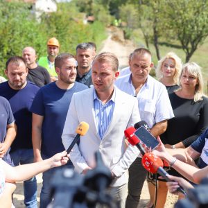 Уредно водоснабдијевање за више од 50 домаћинстава: Стиже вода у Матиће, Видовиће, Удовичиће, Грмуше и Дамјановиће Уредно водоснабдијевање за више од 50 домаћинстава: Стиже вода у Матиће, Видовиће, Удовичиће, Грмуше и Дамјановиће