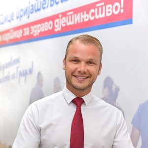 Градоначелник: Припремићемо „Картице пријатељства“ за самохране родитеље и за родитеље дјеце са потешкоћама у развоју Градоначелник: Припремићемо „Картице пријатељства“ за самохране родитеље и за родитеље дјеце са потешкоћама у развоју