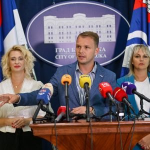 Градоначелник о мјерама подршке породицама: Од петка позив за додјелу бесплатних плацева, највеће субвенције за приватне вртиће и подјела картица за повољнију куповину Градоначелник о мјерама подршке породицама: Од петка позив за додјелу бесплатних плацева, највеће субвенције за приватне вртиће и подјела картица за повољнију куповину