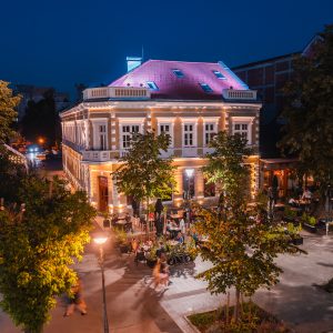 Хуманитарно удружење жена „Дуга“: Документарни филм „Дугин вез“ данас у 17.00 часова Хуманитарно удружење жена „Дуга“: Документарни филм „Дугин вез“ данас у 17.00 часова