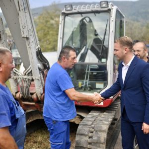 Након деценија чекања: Почела изградња водовода у насељу Дуципоље