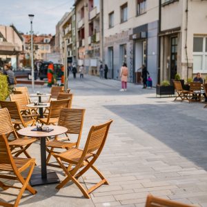 Од 1. октобра зимско радно вријеме за угоститељске и трговинске објекте