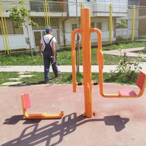 Поступак за сваку осуду: Вандали препилали справе на Соколском игралишту Поступак за сваку осуду: Вандали препилали справе на Соколском игралишту