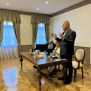 Кућа Милановића: Обиљежено десет година од смрти Предрага Гуге Лазаревића, објављена књига „О Српском питању“ Кућа Милановића: Обиљежено десет година од смрти Предрага Гуге Лазаревића, објављена књига „О Српском питању“