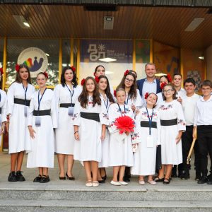 Чувају нашу традицију и културно насљеђе: Одржана ревија народних ношњи “REST.art ”