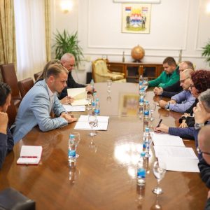 Градоначелник: Превоз за пензионере остаје бесплатан, ускоро и повољнији за остале категорије Градоначелник: Превоз за пензионере остаје бесплатан, ускоро и повољнији за остале категорије