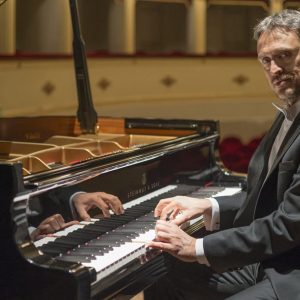 У склопу „Јесење сонате“: Концерт италијанског пијанисте Лоренца Ди Бела У склопу „Јесење сонате“: Концерт италијанског пијанисте Лоренца Ди Бела