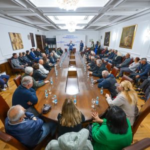 Градоначелник уручио нова рјешења о бесплатној легализацији Градоначелник уручио нова рјешења о бесплатној легализацији