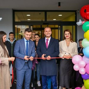 Отворена још једна предшколска установа: Паприковац добио први вртић за смјештај 130 малишана Отворена још једна предшколска установа: Паприковац добио први вртић за смјештај 130 малишана