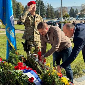 Представници Града на обиљежавању 32. године од оснивања Шестог одреда