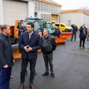 Све је спремно за зимску сезону: Градоначелник обишао зимску службу